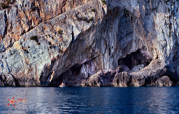 Grotta Frontone